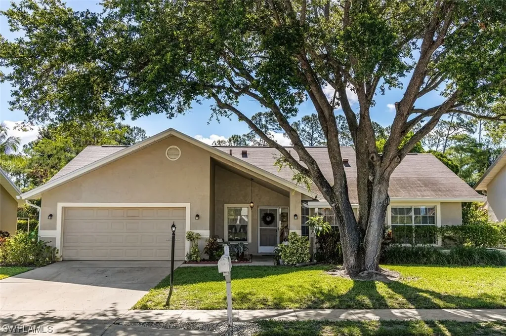 969 Charlemagne Boulevard Naples FL 34112