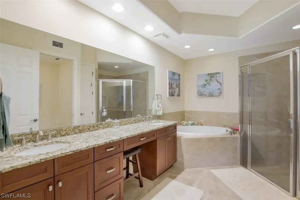 8040 Players Cove Drive Naples FL 34113