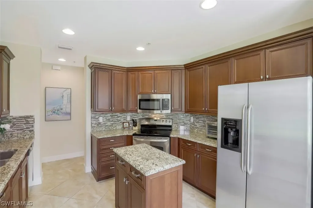 8040 Players Cove Drive Naples FL 34113