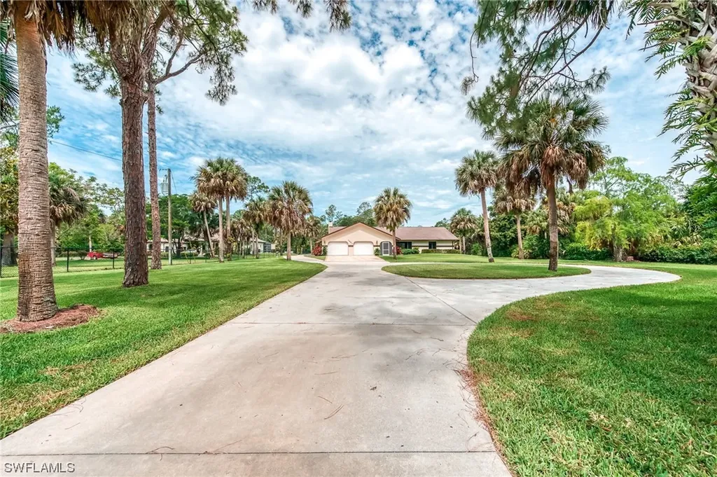 Naples FL, 1381 29TH Street SW