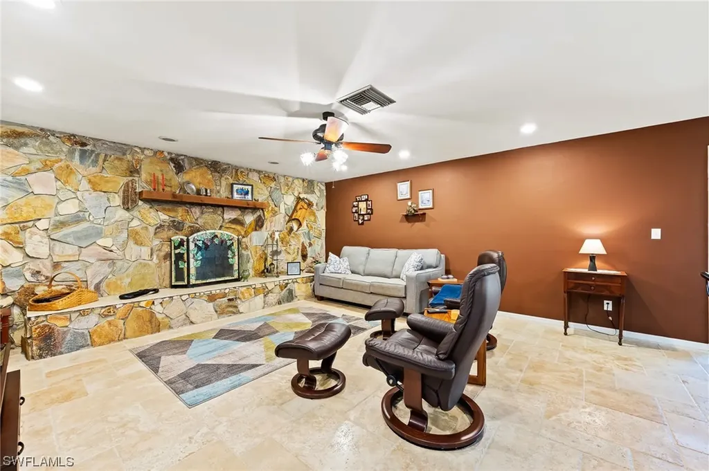 1381 29th Street SW Naples FL 34117