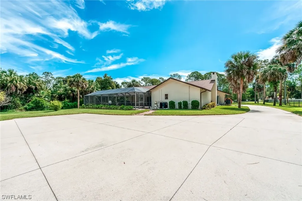 1381 29th Street SW Naples FL 34117