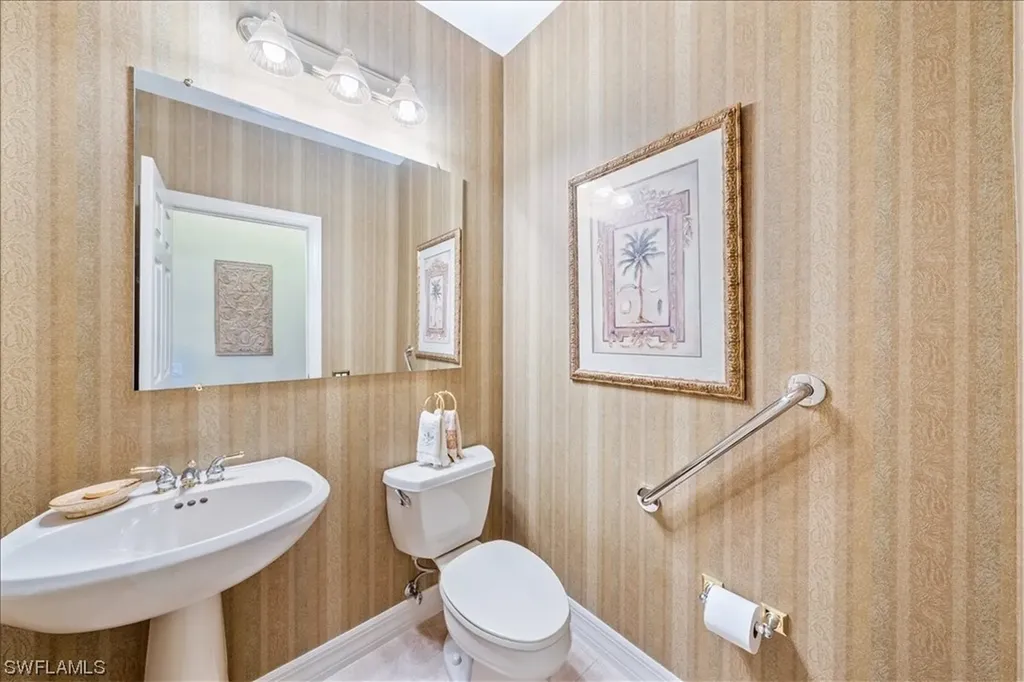 521 Wedgewood Way Naples FL 34119