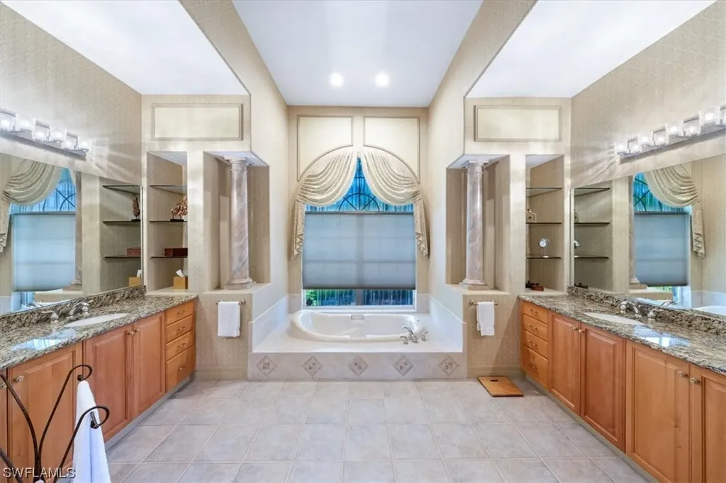 521 Wedgewood Way Naples FL 34119