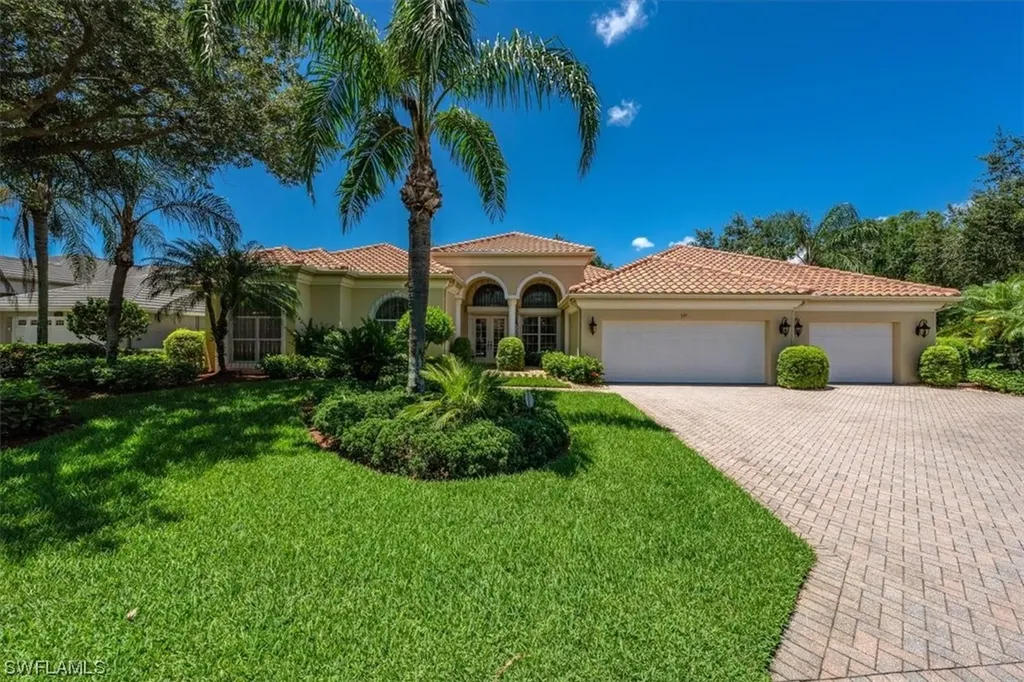 521 Wedgewood Way Naples FL 34119