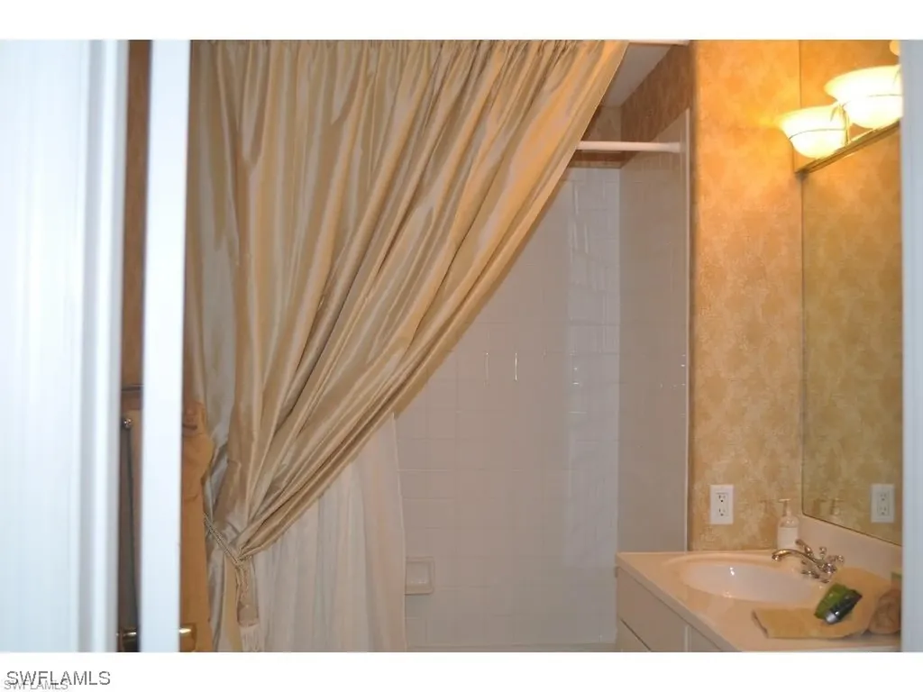 2125 Arielle Drive Naples FL 34109