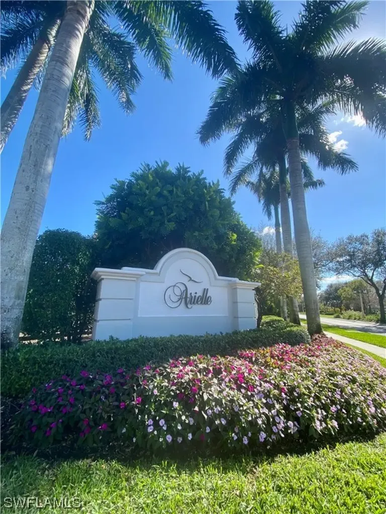 2125 Arielle Drive Naples FL 34109