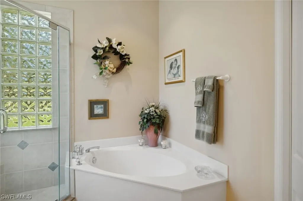 42 Heritage Way Naples FL 34110