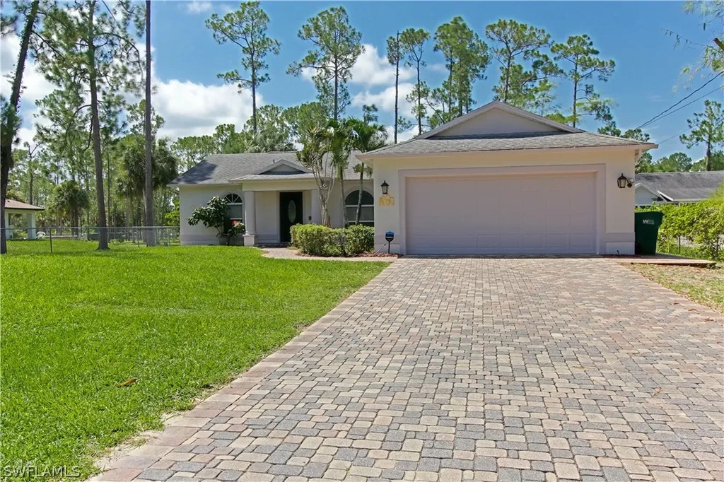 Naples FL, 670 20TH Avenue NE