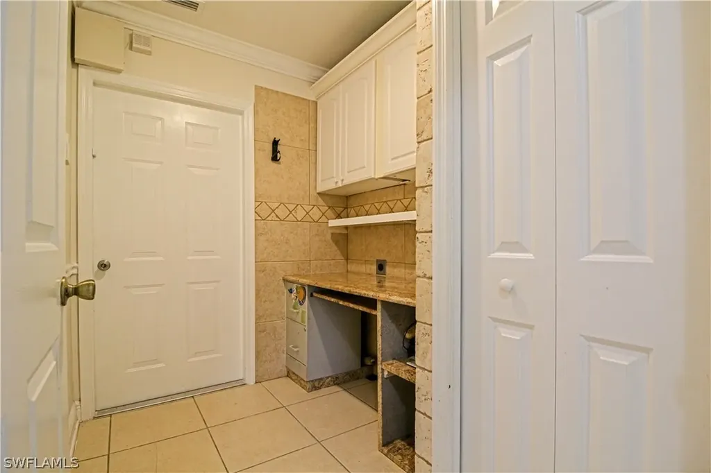 670 20th Avenue NE Naples FL 34120