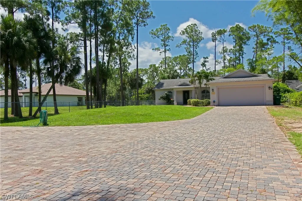 670 20th Avenue NE Naples FL 34120