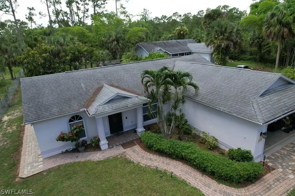 670 20th Avenue NE Naples FL 34120