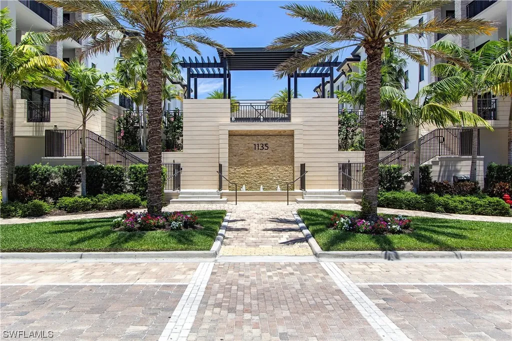 1135 3rd Avenue S Naples FL 34102