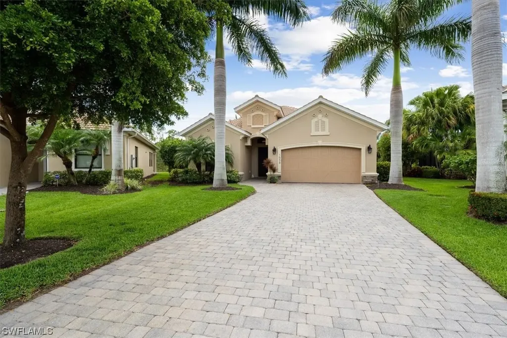 1558 Serrano Circle Naples FL 34105