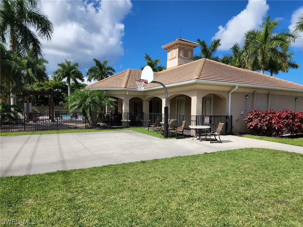 1558 Serrano Circle Naples FL 34105