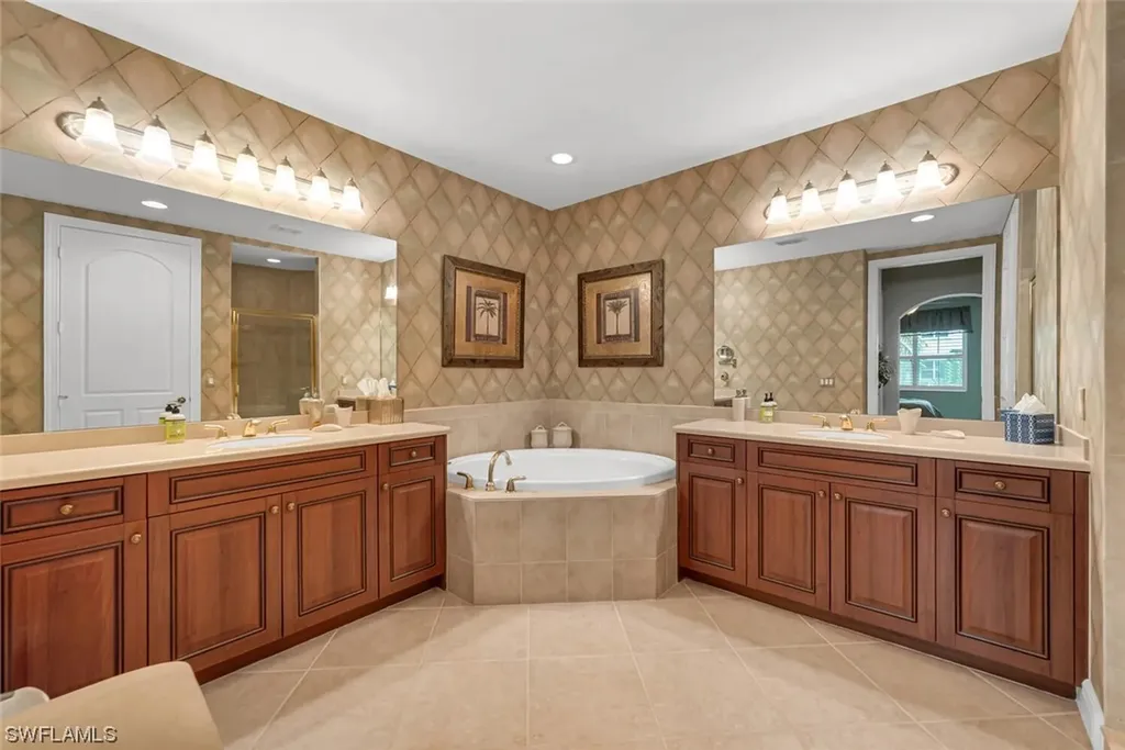 6135 Montelena Circle Naples FL 34119