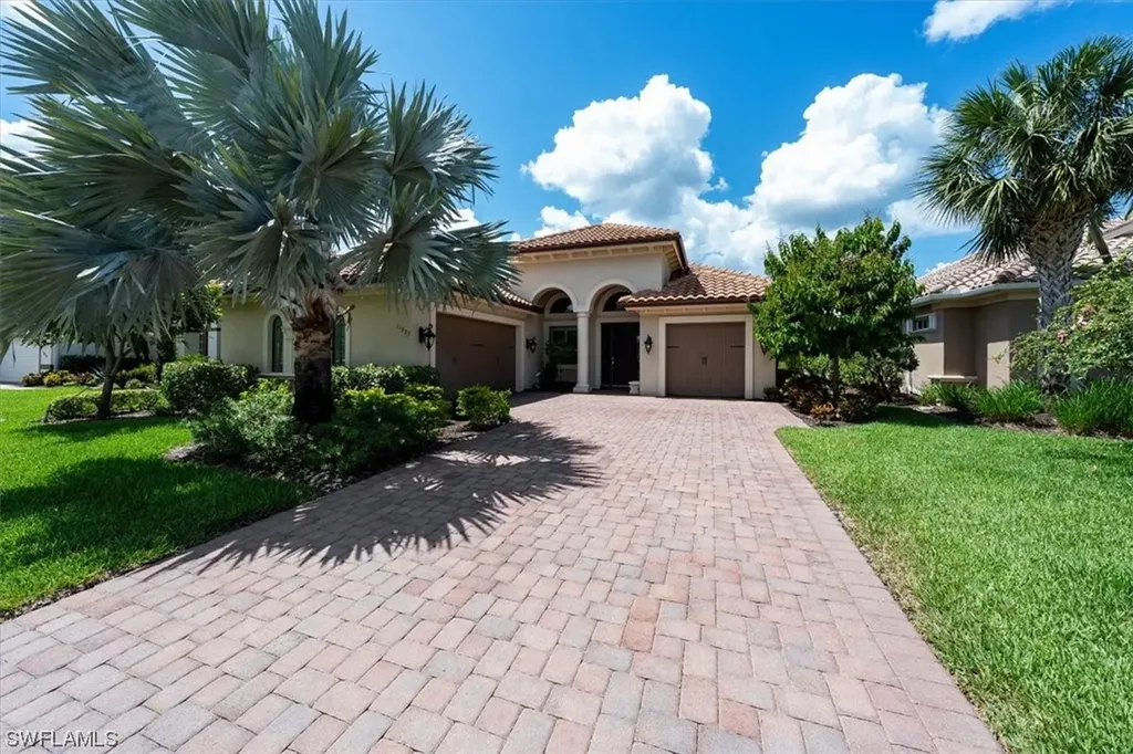 11925 Heather Woods Court Naples FL 34120