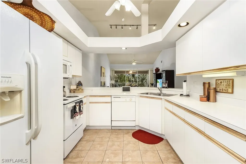 1080 Manor Lake Drive Naples FL 34110