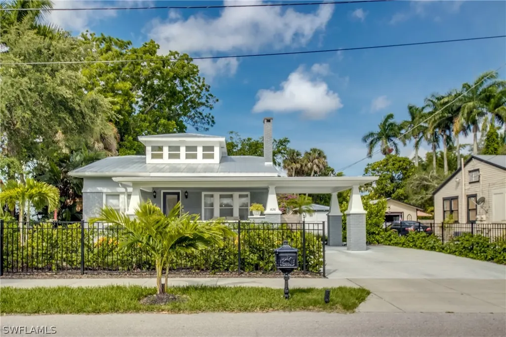 1626 Poinsettia Avenue Fort Myers FL 33901