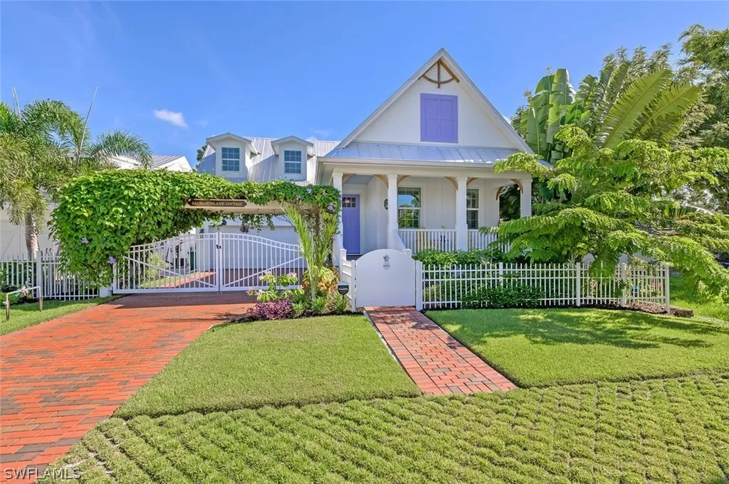 Naples FL, 136 Jeepers Drive