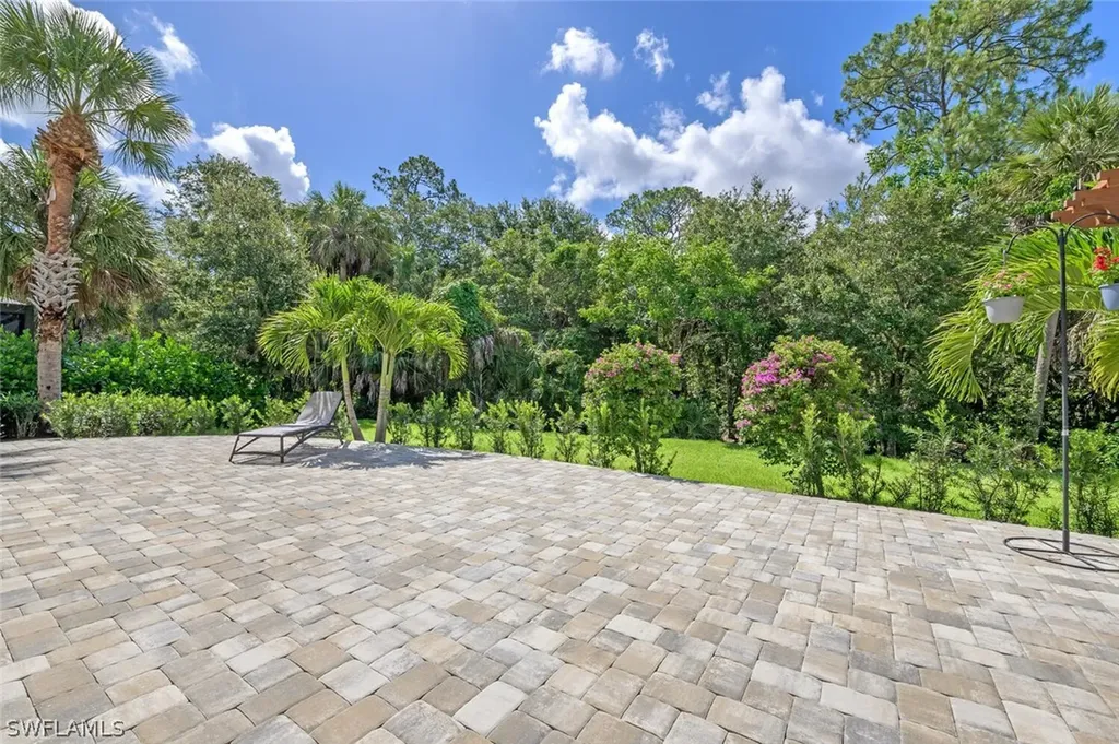 16080 Parque Lane Naples FL 34110