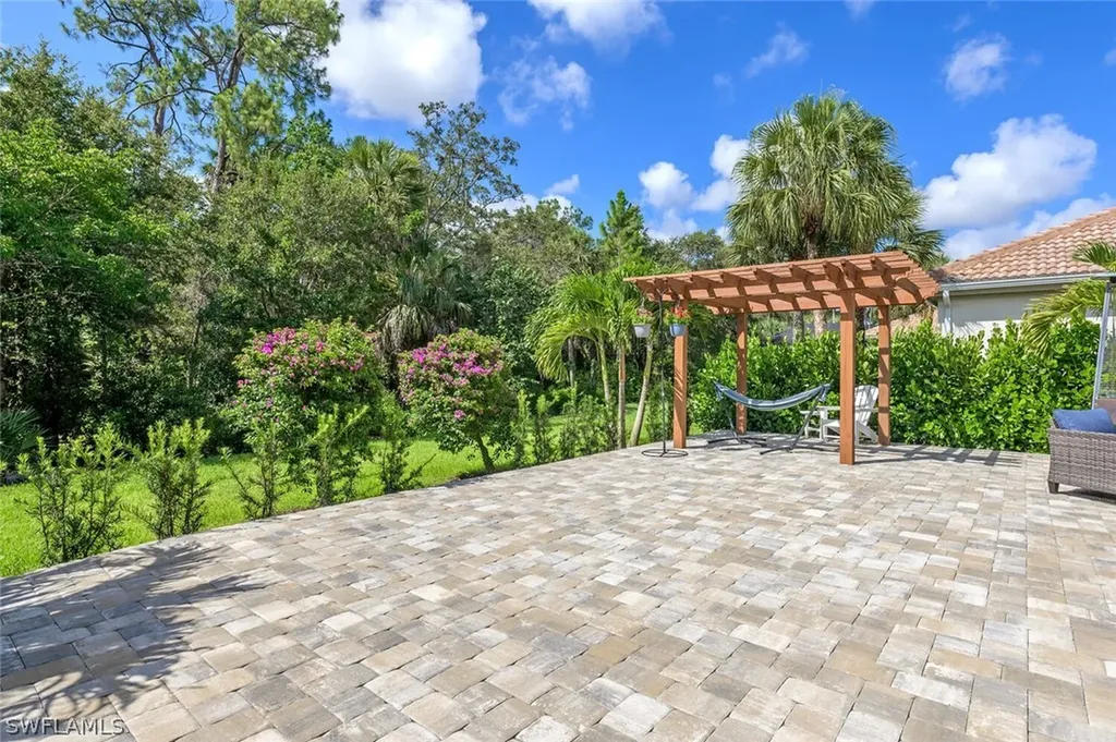 16080 Parque Lane Naples FL 34110