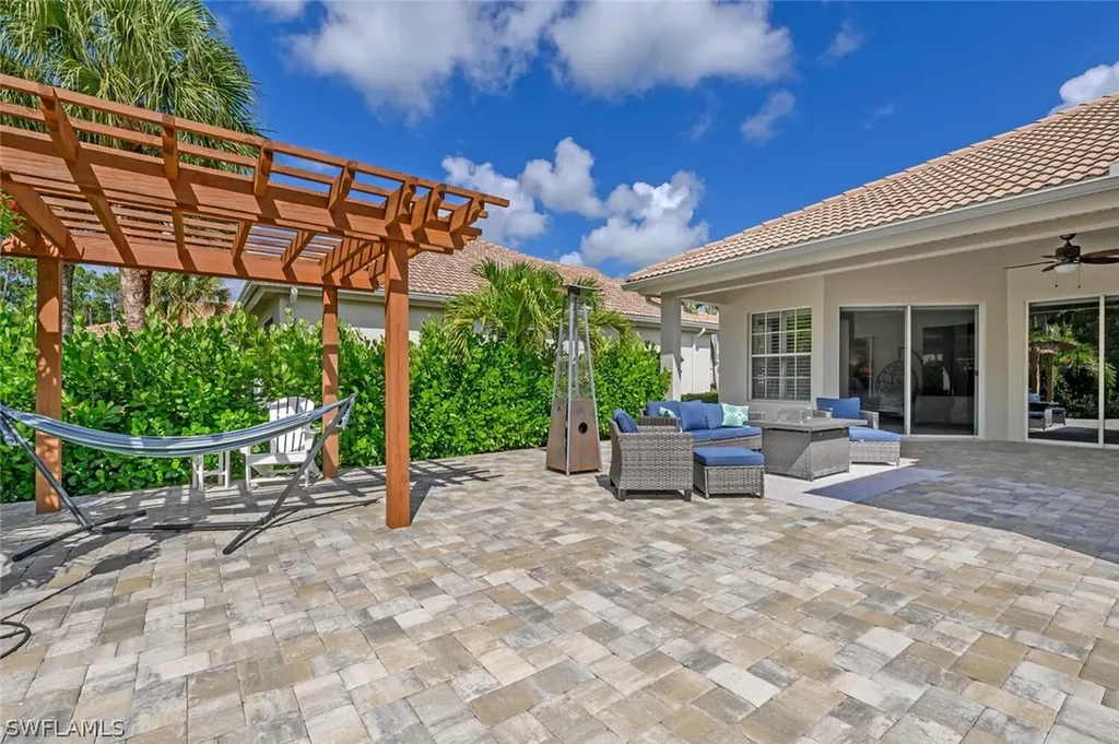 16080 Parque Lane Naples FL 34110