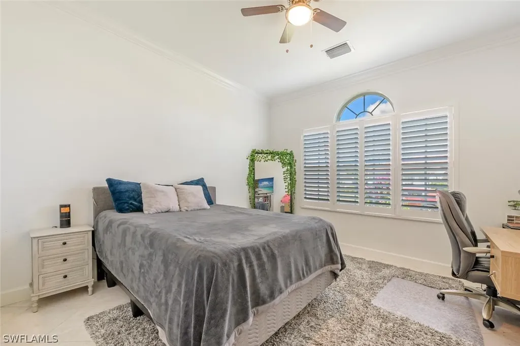 16080 Parque Lane Naples FL 34110