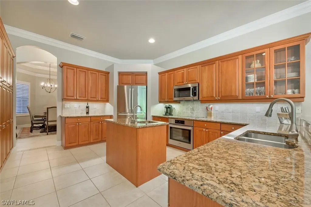 16080 Parque Lane Naples FL 34110