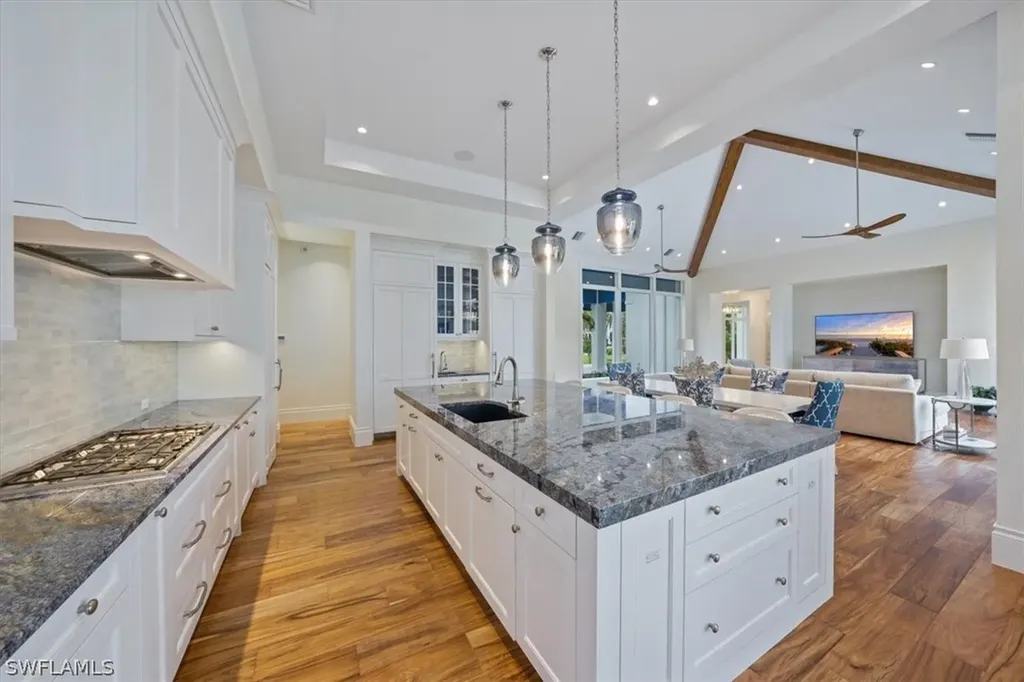 5037 Groveland Terrace Naples FL 34119