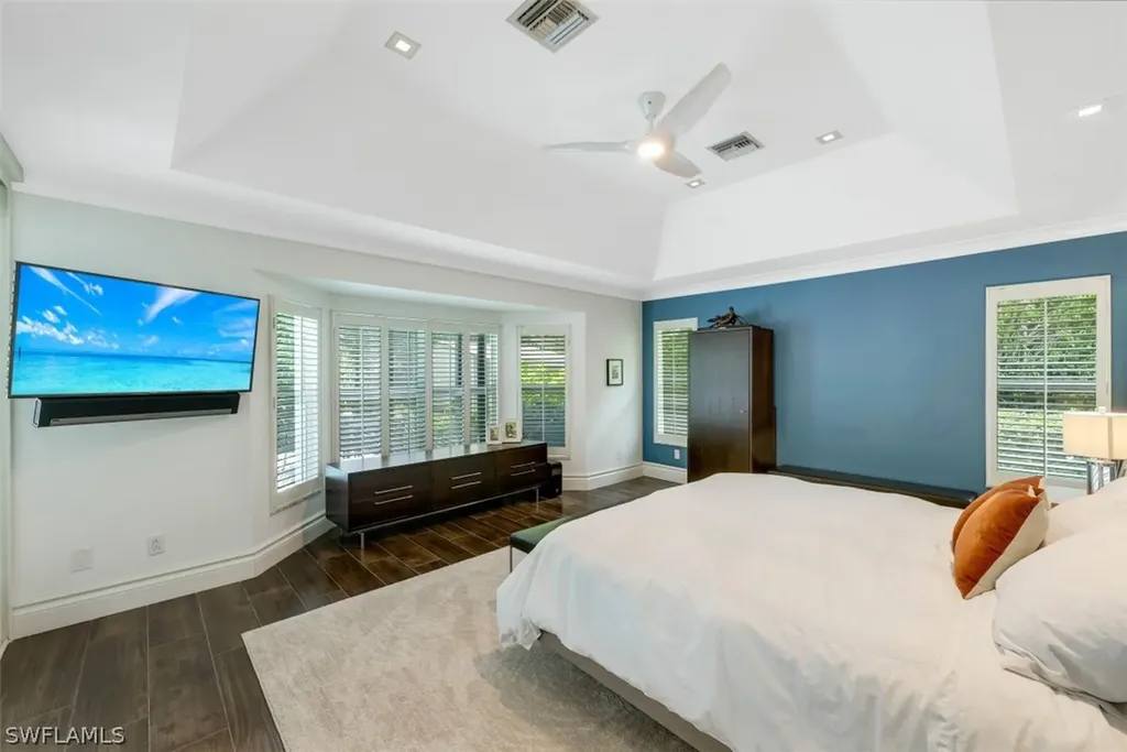 2070 Mission Drive Naples FL 34109