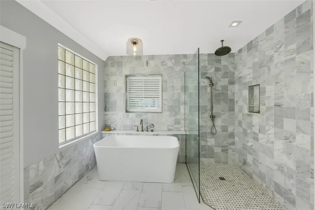 2070 Mission Drive Naples FL 34109