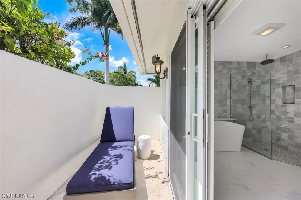 2070 Mission Drive Naples FL 34109