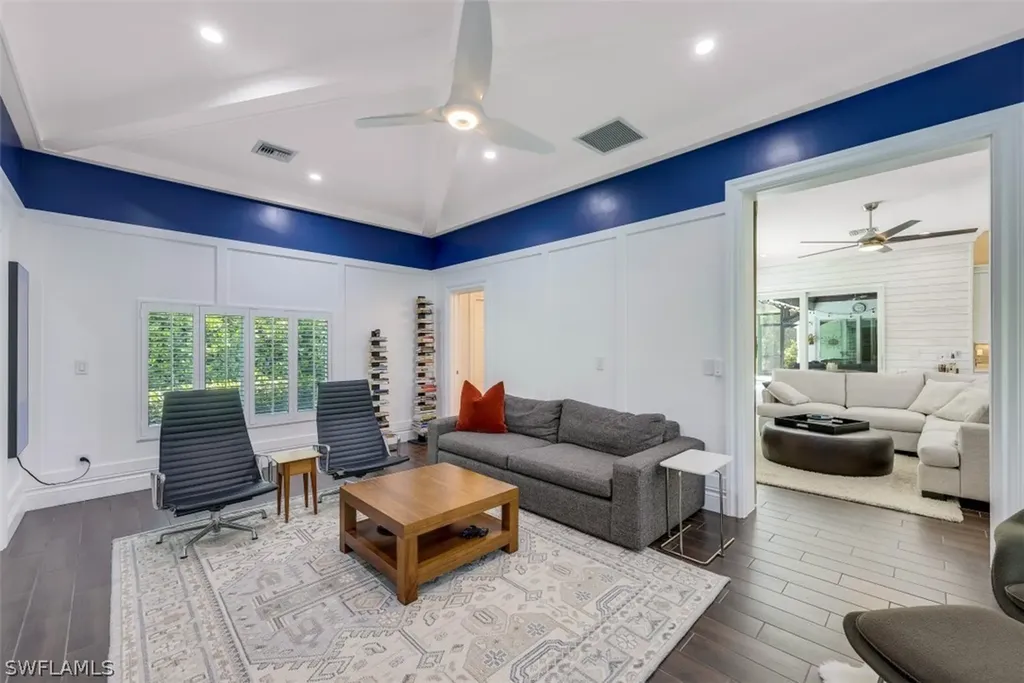 2070 Mission Drive Naples FL 34109