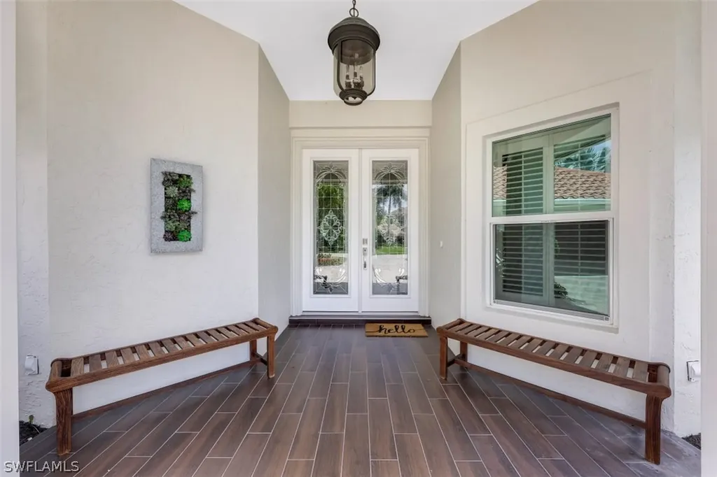2070 Mission Drive Naples FL 34109
