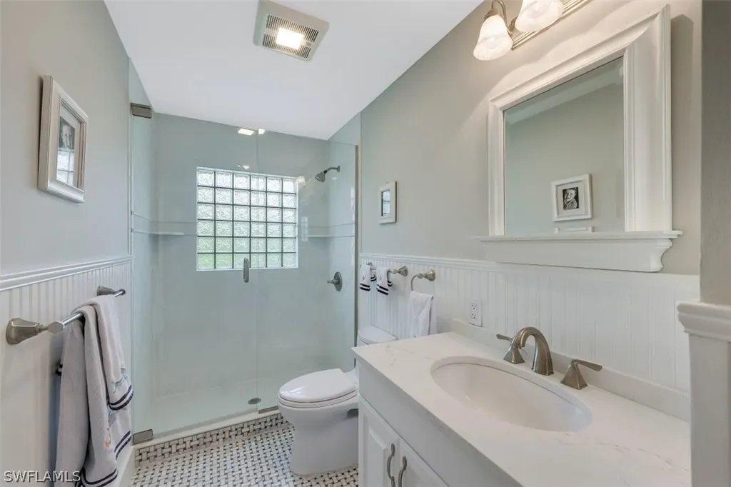 2070 Mission Drive Naples FL 34109