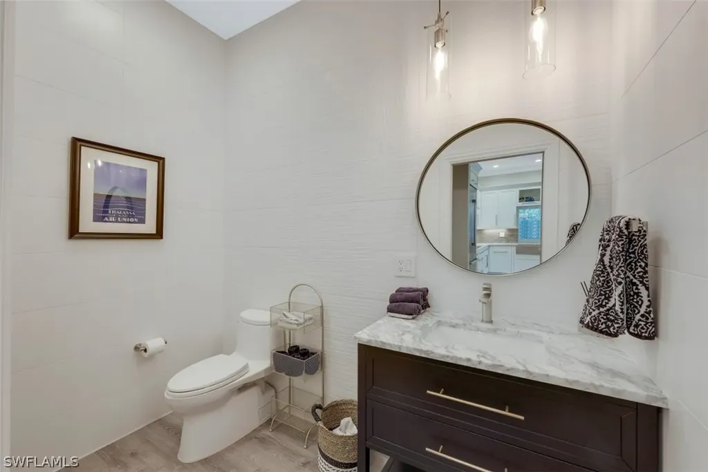 2070 Mission Drive Naples FL 34109