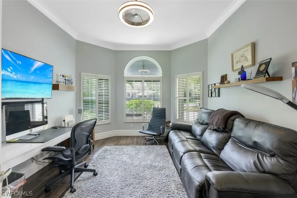 2070 Mission Drive Naples FL 34109