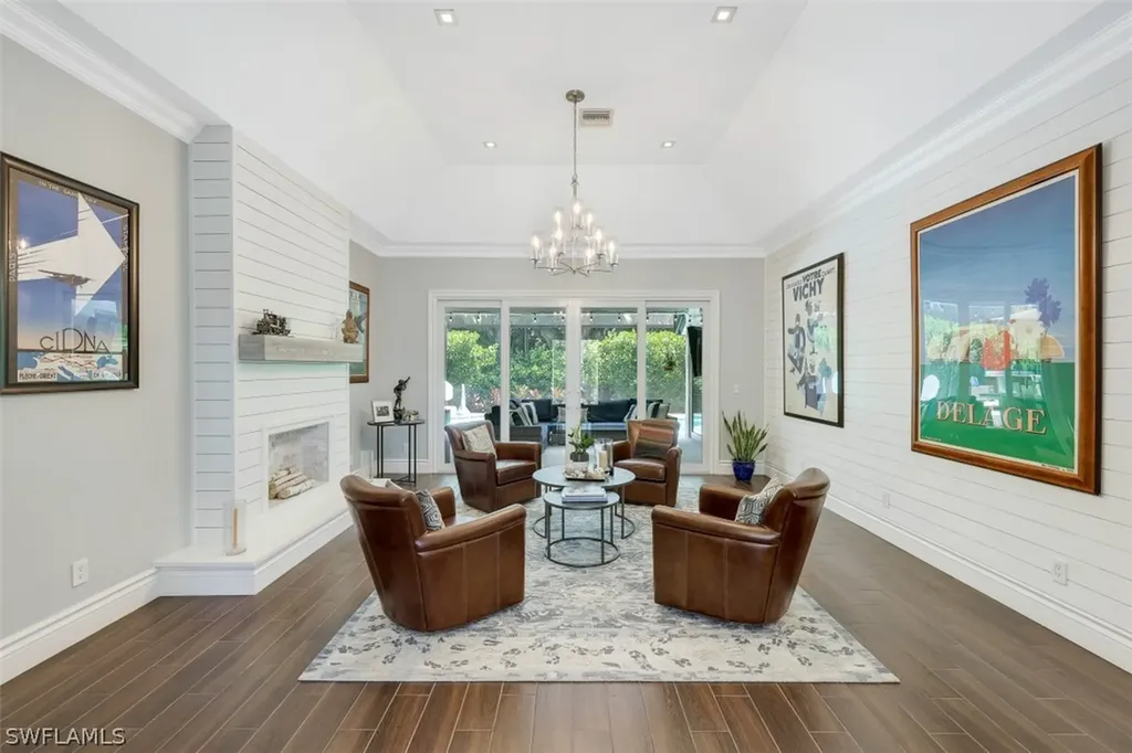 2070 Mission Drive Naples FL 34109