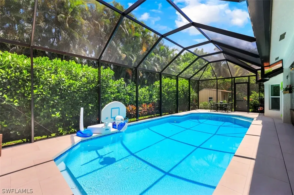 2070 Mission Drive Naples FL 34109