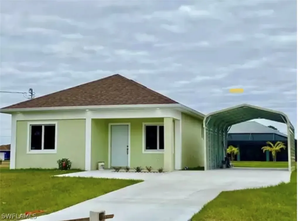 2411 Claude Avenue N Lehigh Acres FL 33971
