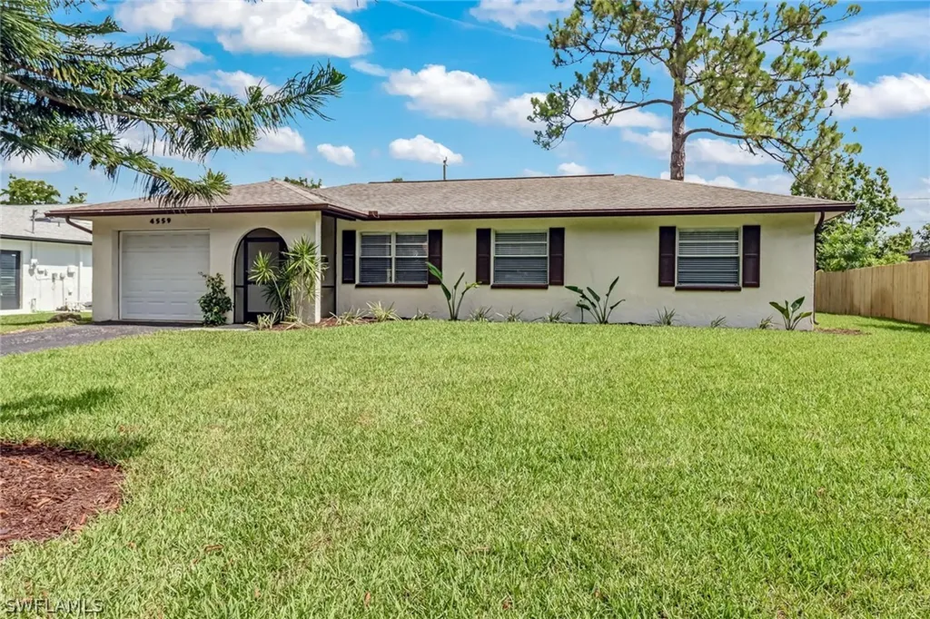 4559 23rd Avenue SW Naples FL 34116