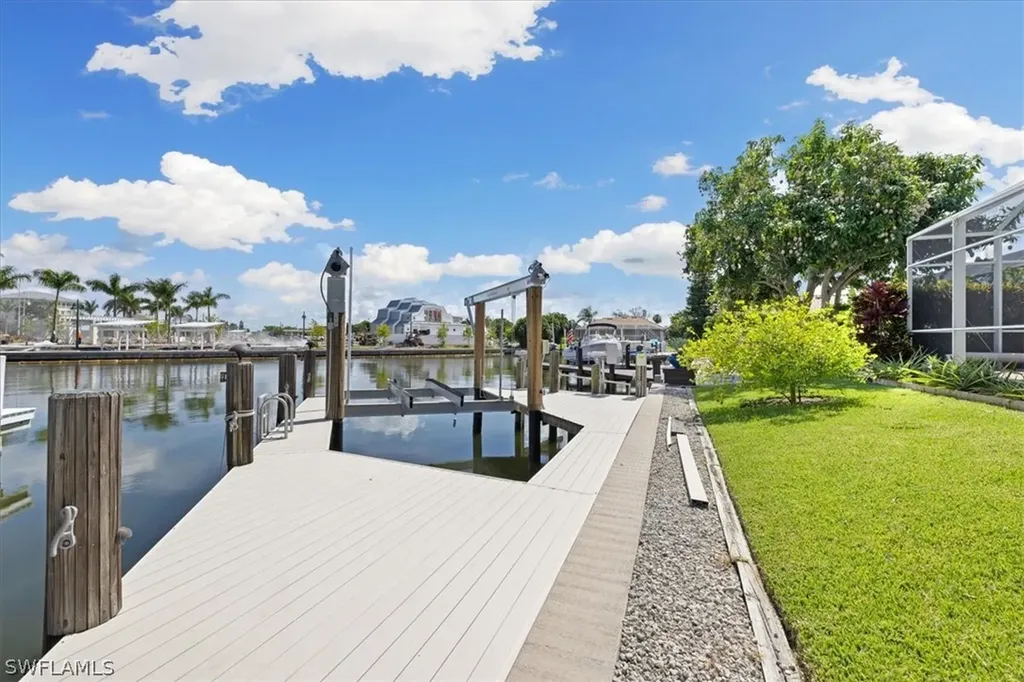 918 S Joy Circle Marco Island FL 34145