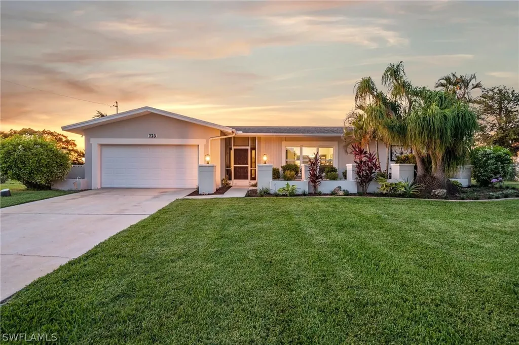 723 SE 44th Street Cape Coral FL 33904