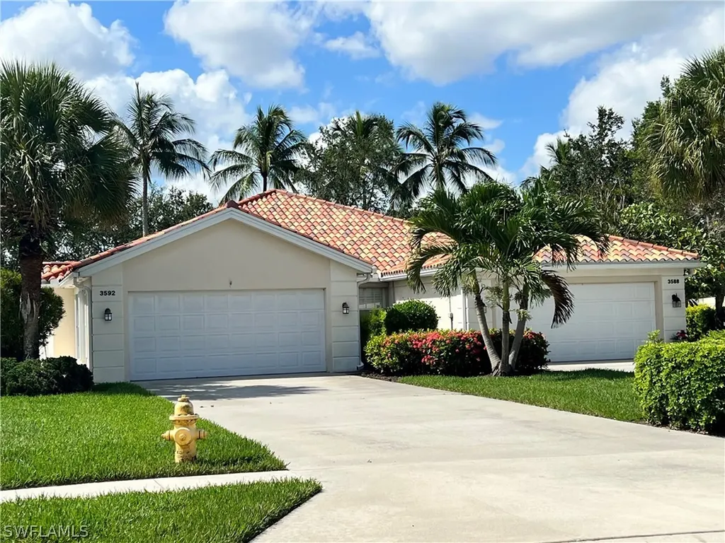 3592 El Verdado Court Naples FL 34109
