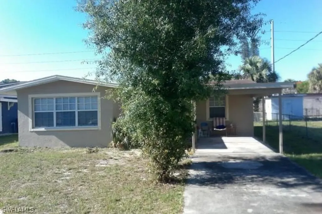3048 Thomas Street Fort Myers FL 33916