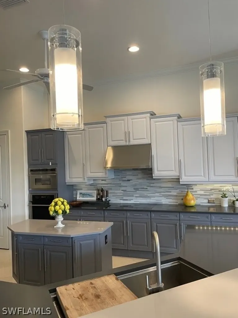 5812 Bromelia Court Naples FL 34119