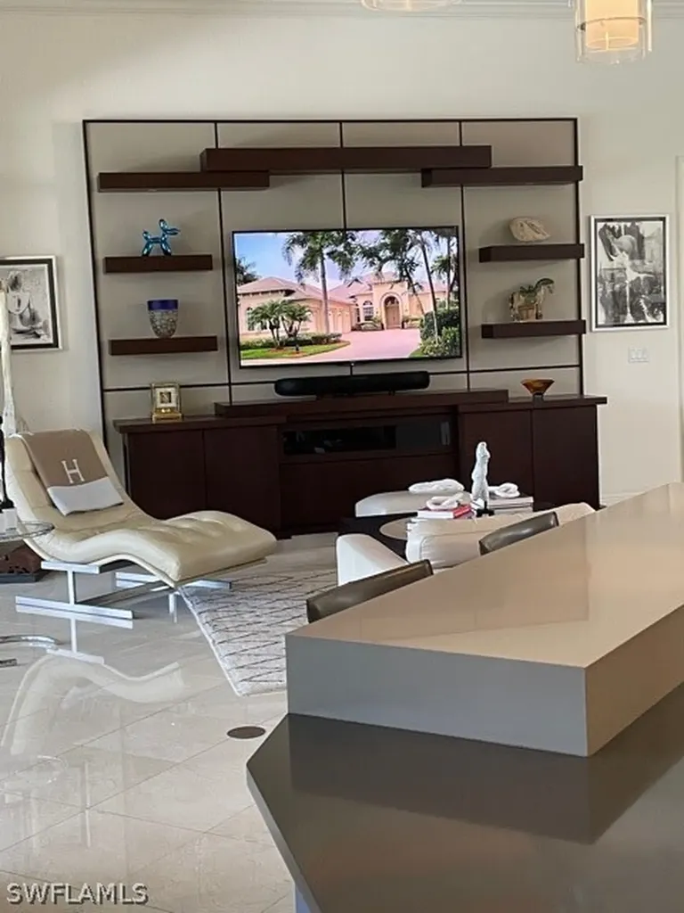 5812 Bromelia Court Naples FL 34119