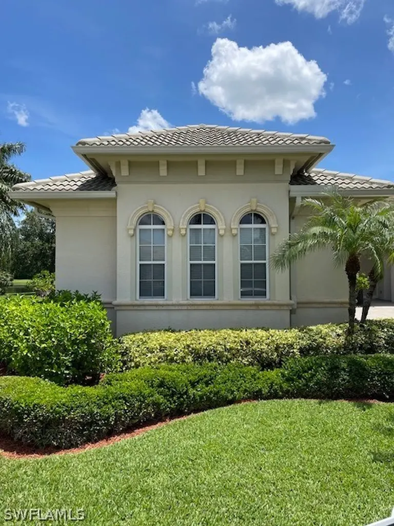 5812 Bromelia Court Naples FL 34119
