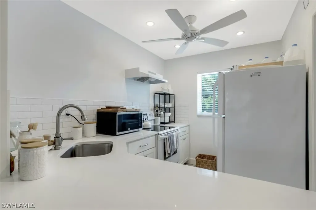 262 Banyan Boulevard Naples FL 34102